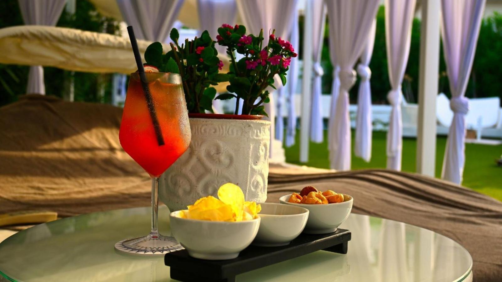 Bianco Riccio Suite Hotel Savelletri Esterno foto