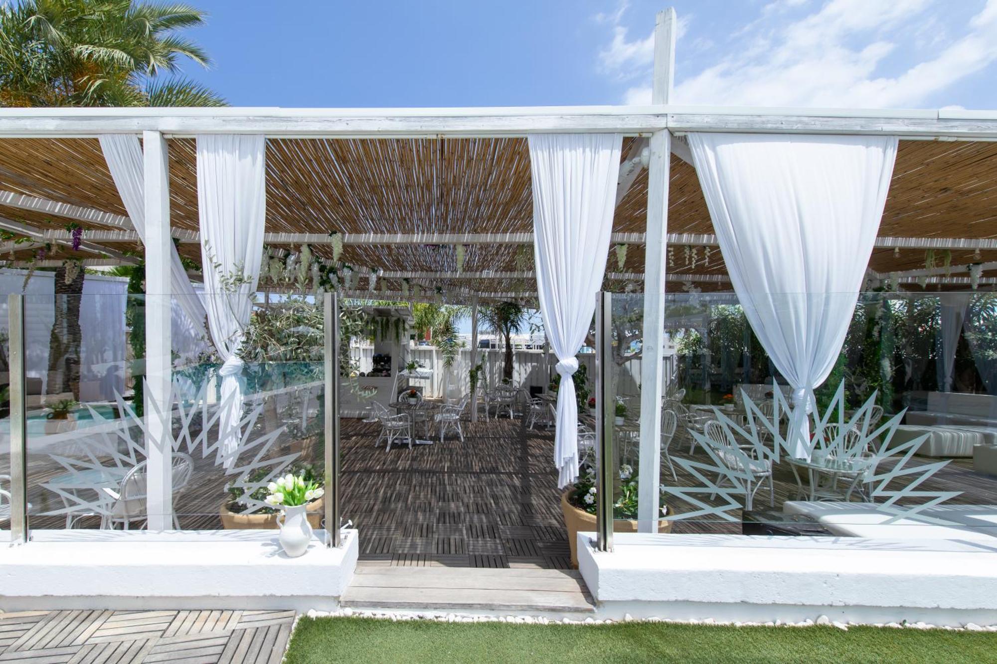 Bianco Riccio Suite Hotel Savelletri Esterno foto