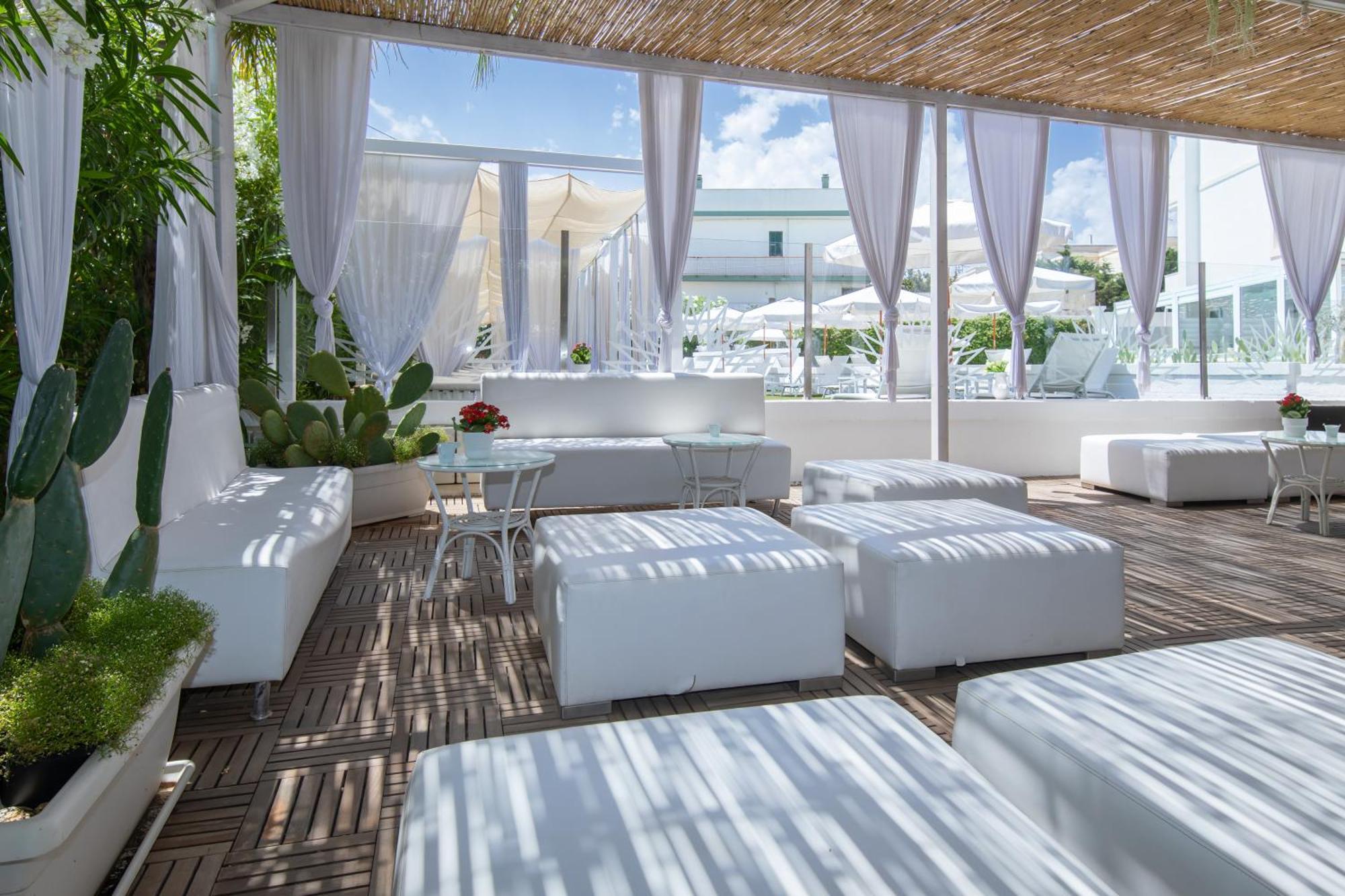 Bianco Riccio Suite Hotel Savelletri Esterno foto