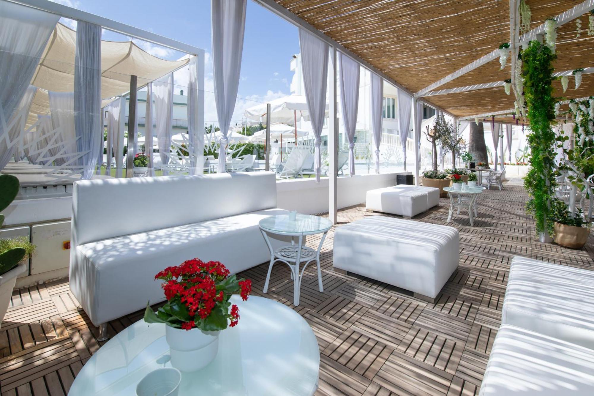 Bianco Riccio Suite Hotel Savelletri Esterno foto