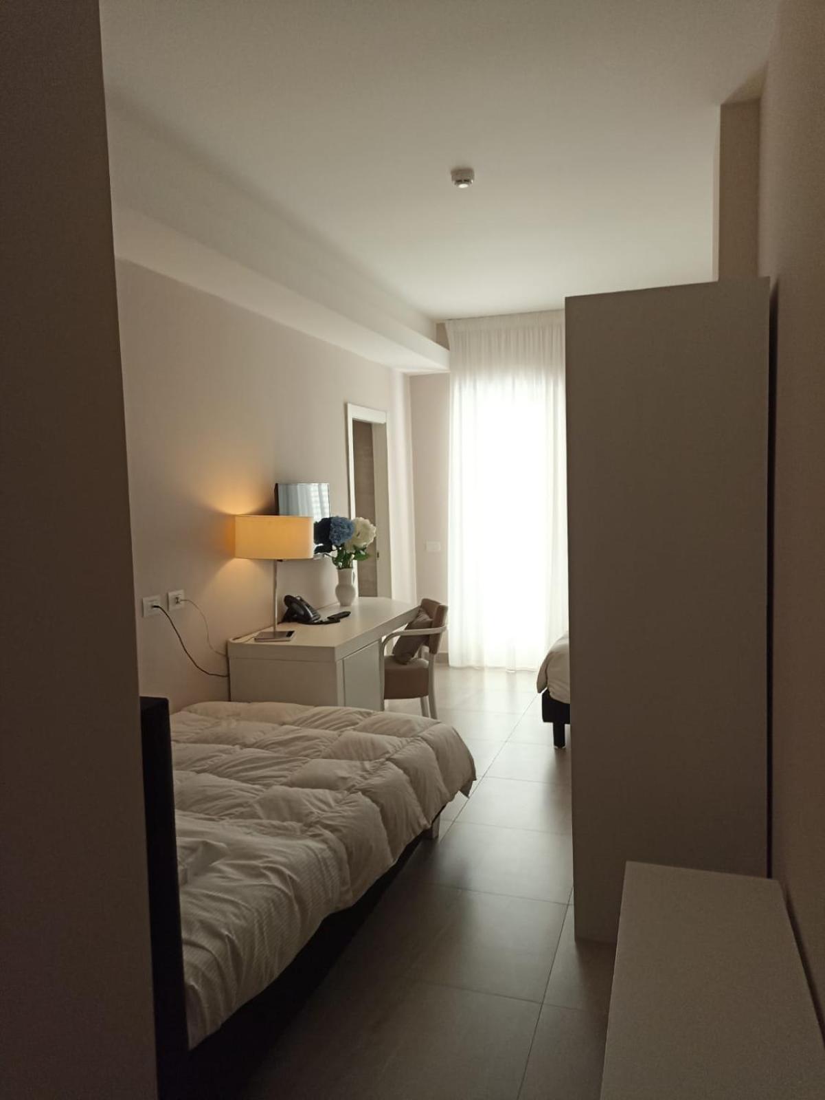 Bianco Riccio Suite Hotel Savelletri Esterno foto