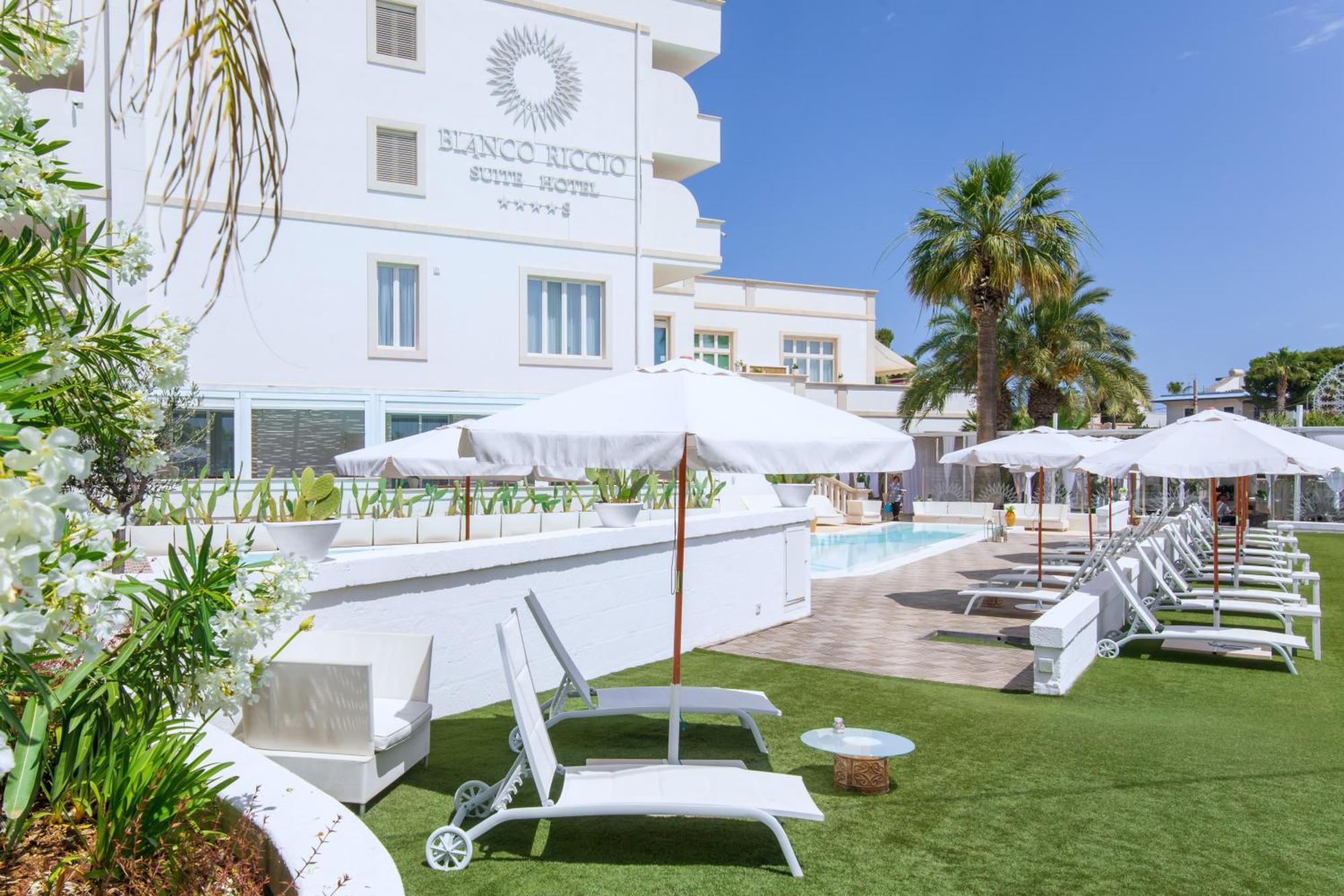Bianco Riccio Suite Hotel Savelletri Esterno foto