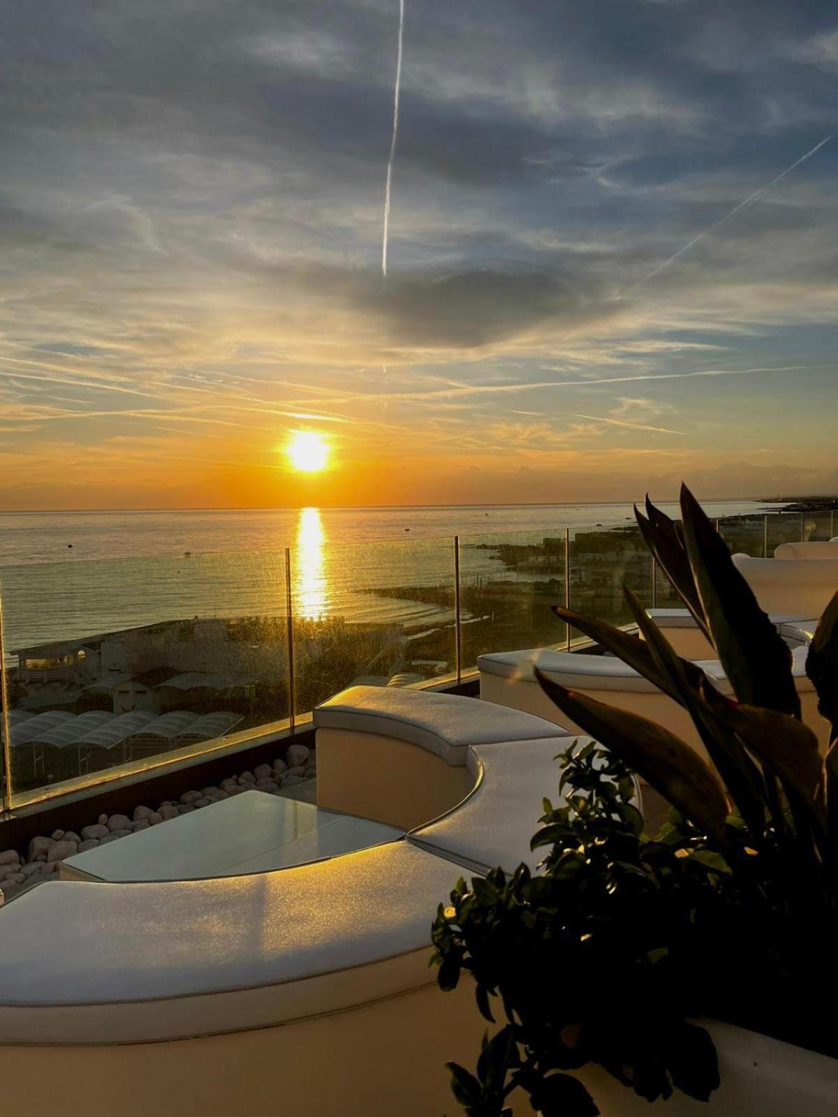 Bianco Riccio Suite Hotel Savelletri Esterno foto