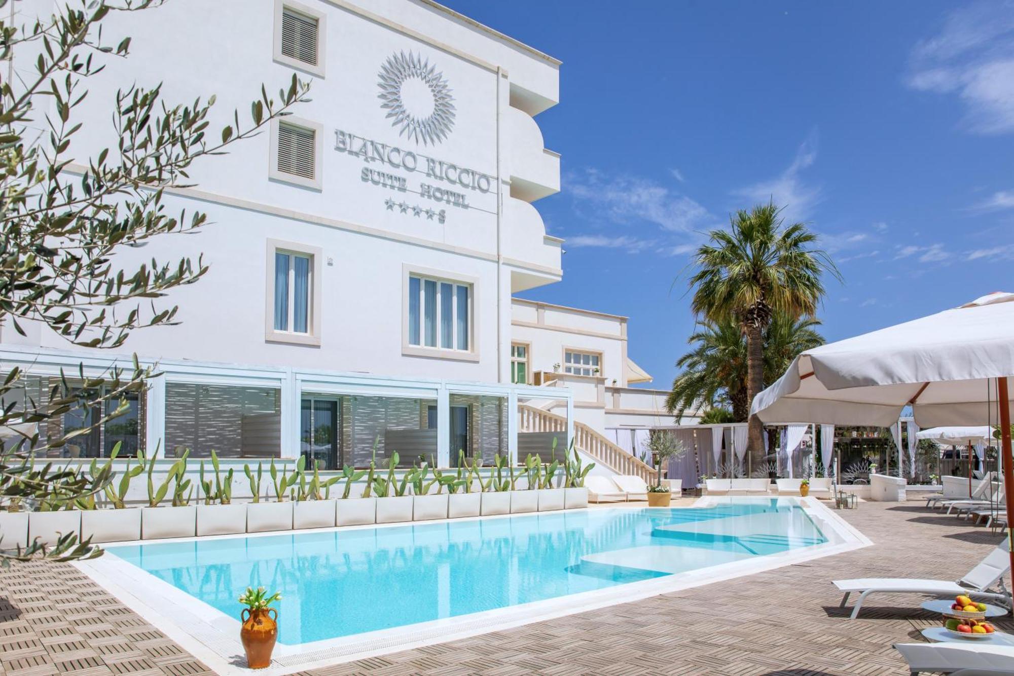 Bianco Riccio Suite Hotel Savelletri Esterno foto